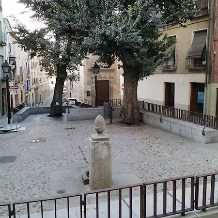 La Bellota Del Rey - Alojamiento Casco Historico Toledo Esterno foto